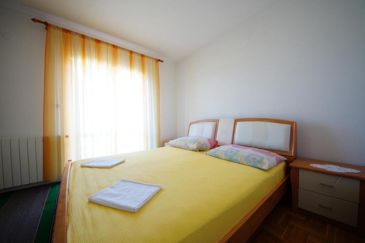In Apartment Senj  Buitenkant foto